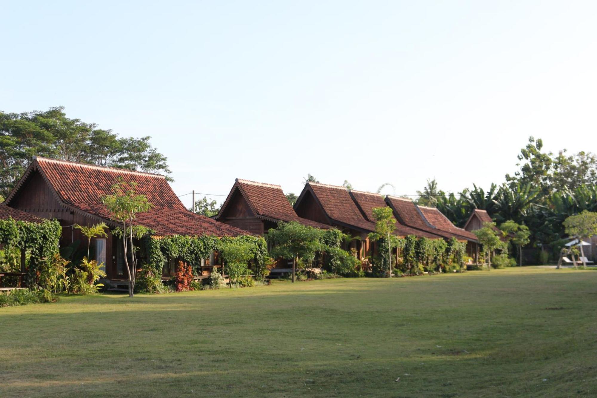 Ijen Estate Resort And Villa Banyuwangi  Exterior photo