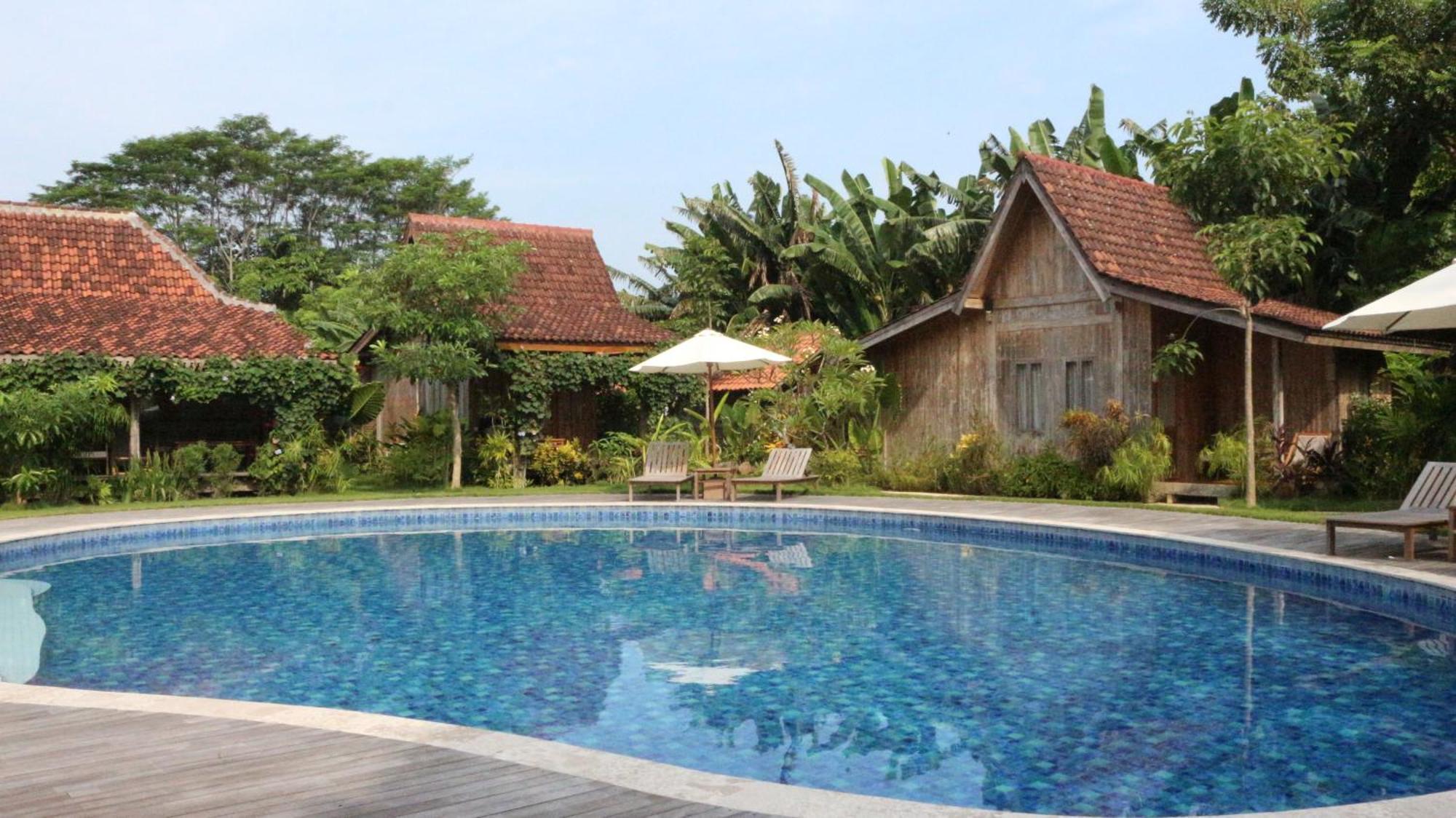 Ijen Estate Resort And Villa Banyuwangi  Exterior photo